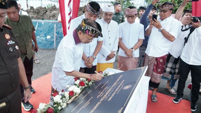 Gubernur Koster Resmikan Pembangunan PJT RSUD Sanjiwani