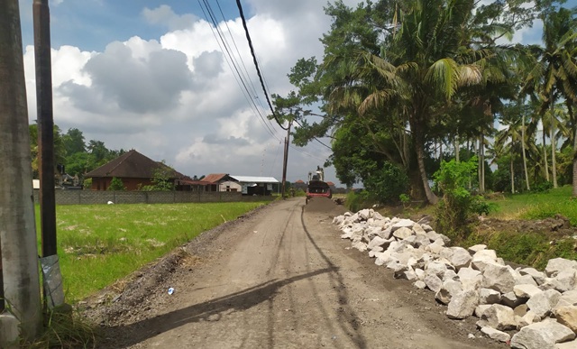 Pemkab Tabanan Mulai Rekonstruksi Jalan Mandung–Kukuh