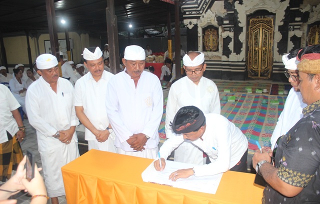 Penandatanganan Kesepakatan Pura Dalem Pengembak-Tahura Ngurah Rai, Sekda Dewa Indra: “Jaga Kelestarian Alam Sekitar”