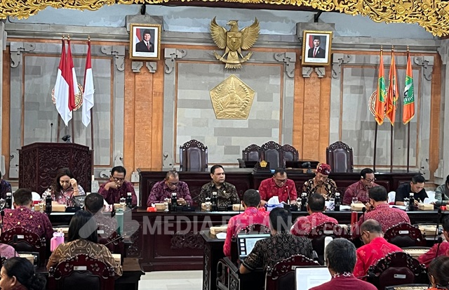 Rapat DPRD dan Eksekutif: Kesejahteraan dan Digitalisasi Jadi Fokus Utama