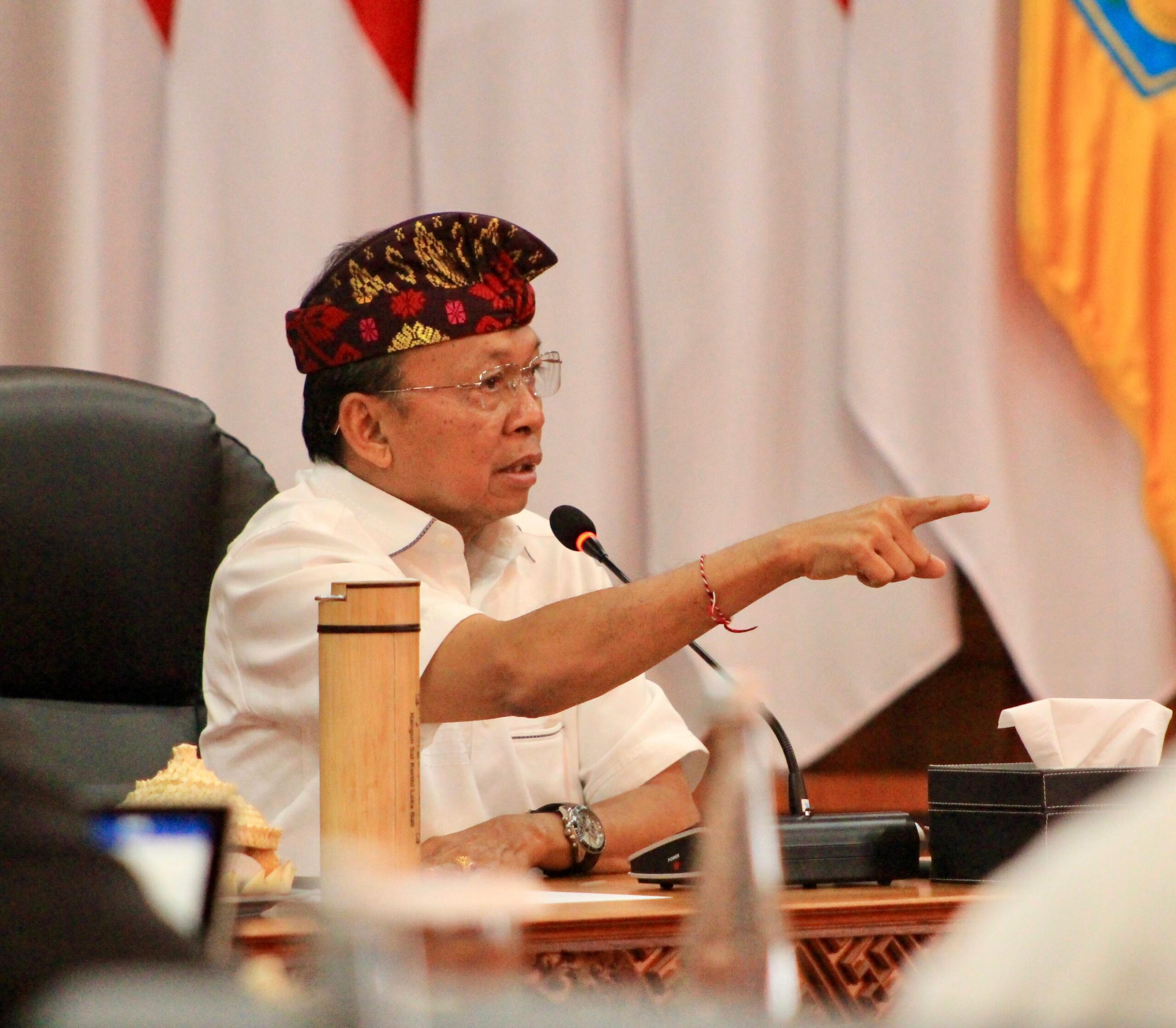 Gubernur Bali Larang Produksi Air Minum Kemasan Plastik di Bawah Satu Liter Mulai 2026