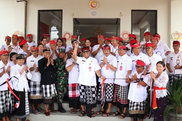 Bupati Sanjaya Resmikan Gedung Kantor Camat Tabanan