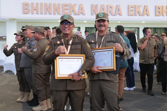 Bupati Tabanan Raih Penghargaan Purna Praja Kehormatan pada Penutupan Retreat Kepala Daerah
