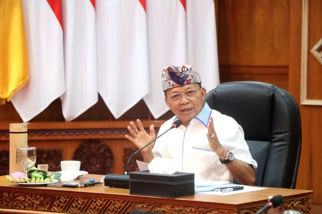 Gubernur Koster: Tak Ada Kompromi untuk Plastik Sekali Pakai di Bali