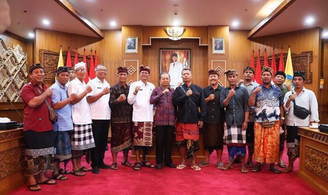 Gubernur Koster Tegaskan Terminal LNG Sidakarya Bagian dari Program Bali Mandiri Energi Bersih