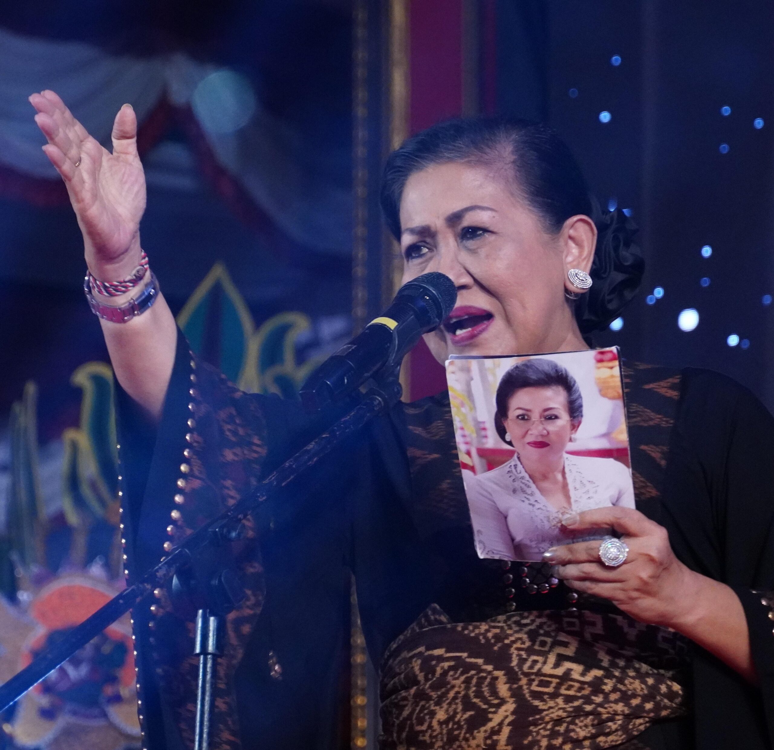 Ny. Putri Koster Gelorakan Semangat Nasionalisme melalui Puisi Sumpah Kumbakarna