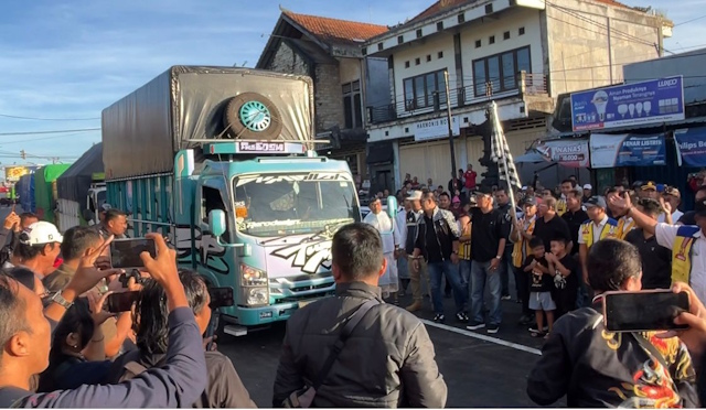 Dibully Netizen, Gubernur Koster: Itu Justru Penyemangat Kerja Cepat Tuntaskan Jalan Bajera