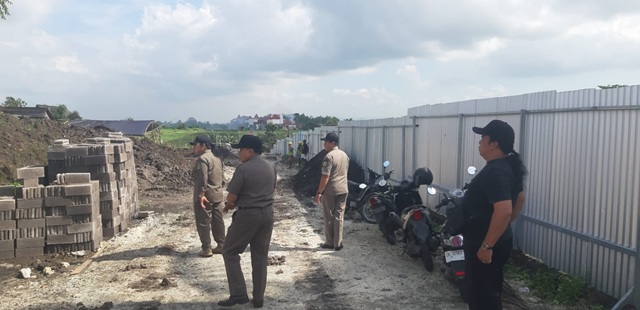 Satpol PP Tabanan Tertibkan Villa Kucing di Zona LP2B dan LSD