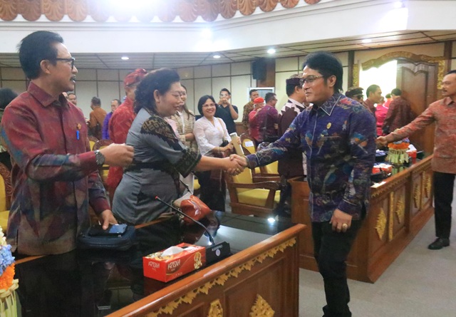 Wagub Bali Hadiri Rapat Paripurna DPRD Bahas Perubahan APBD 2025
