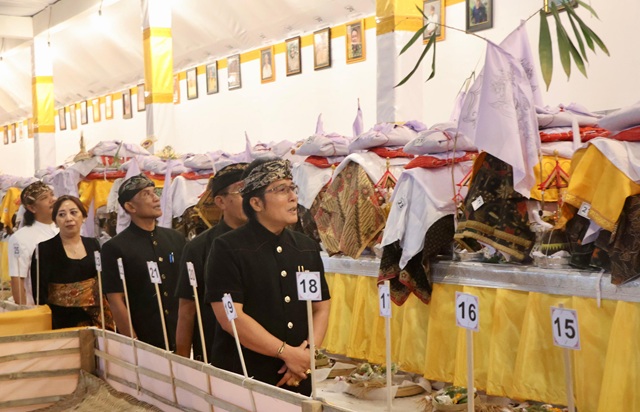Wagub Giri Prasta Hadiri Pitra Yadnya di Kedewatan, Tekankan Bakti kepada Leluhur