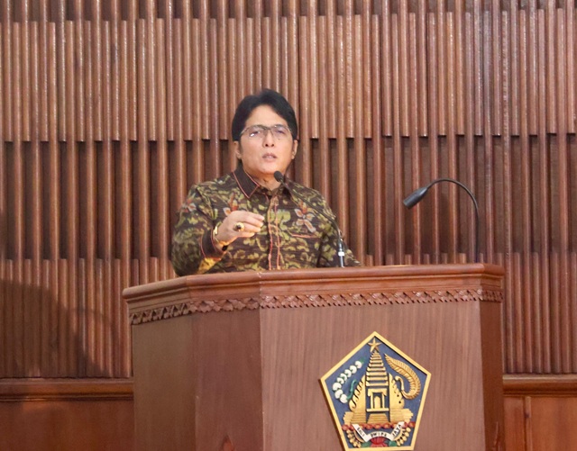 Wagub Giri Prasta Targetkan Bedah Ribuan Rumah, Bali Siap Tuntaskan Kemiskinan dalam 5 Tahun