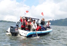 Bupati Tabanan Tebar 10 Ribu Ikan Nila di Danau Beratan Bupati Tabanan Tebar 10 Ribu Ikan Nila di Danau Beratan