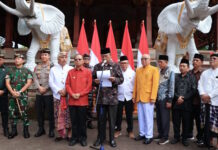 Pemuka Agama dan Pecalang Bersatu Jaga Kondusivitas Bali Pasca Demonstrasi, Gubernur Koster TNI dan Polri Jaga Ketat Bandara dan Pelabuhan Pemuka Agama dan Pecalang Bersatu Jaga Kondusivitas Bali Pasca Demonstrasi, Gubernur Koster TNI dan Polri Jaga Ketat Bandara dan Pelabuhan