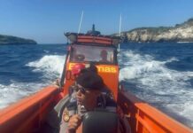 WNA Ukraina Tewas Terseret Ombak di Diamond Beach Nusa Penida WNA Ukraina Tewas Terseret Ombak di Diamond Beach Nusa Penida