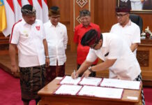 Bali Siap Tinggalkan Macet! Gubernur dan Bupati Kompak Teken Kesepakatan Trans Metro Dewata 2026 Bali Siap Tinggalkan Macet! Gubernur dan Bupati Kompak Teken Kesepakatan Trans Metro Dewata 2026