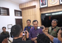 Donasi Sukarela dan Gotong Royong ASN Pemprov Bali sudah Terkumpul Rp 2,5 M, Gubernur Koster Sumbang Rp 50 Juta Donasi Sukarela dan Gotong Royong ASN Pemprov Bali sudah Terkumpul Rp 2,5 M, Gubernur Koster Sumbang Rp 50 Juta