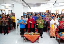 Hadiri Sosialisasi PSBS di Gereja Katedral, Putri Koster Ajak WKRI Pilah Sampah Sejak Awal Hadiri Sosialisasi PSBS di Gereja Katedral, Putri Koster Ajak WKRI Pilah Sampah Sejak Awal