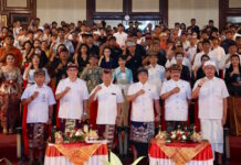 Gubernur Koster Ajak Stakeholder Pariwisata Wujudkan Pariwisata Bali Berbasis Budaya, Berkualitas dan Bermartabat Gubernur Koster Ajak Stakeholder Pariwisata Wujudkan Pariwisata Bali Berbasis Budaya, Berkualitas dan Bermartabat