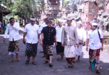 Hadiri Mahasabha Bendesa Manik Mas, Wagub Giri Prasta Harap Lahir Program yang Bermanfaat dan Terpilih Pengurus yang Amanah Hadiri Mahasabha Bendesa Manik Mas, Wagub Giri Prasta Harap Lahir Program yang Bermanfaat dan Terpilih Pengurus yang Amanah