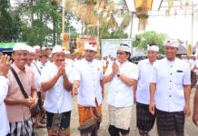 Apresiasi Semangat Warga, Wagub Giri Prasta Hadiri Karya Agung di Pura Desa Lan Puseh Desa Adat Keliki Apresiasi Semangat Warga, Wagub Giri Prasta Hadiri Karya Agung di Pura Desa Lan Puseh Desa Adat Keliki