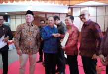 Koster Minta Kepala Daerah Stop Izin Hotel–Restoran dan Toko Modern Berjejaring Koster