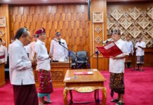 Lantik Kadis Perhubungan Pemprov Bali, Gubernur Koster: Tegas dan Berani Atasi Masalah Transportasi Bali Lantik Kadis Perhubungan Pemprov Bali, Gubernur Koster Tegas dan Berani Atasi Masalah Transportasi Bali