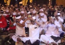 Gubernur Koster Hadiri Pujawali di Pura Luhur Pucak Padang Dawa Gubernur Bali Wayan Koster Hadiri Pujawali di Pura Luhur Pucak Padang Dawa