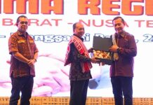 Koster: Bali–NTB–NTT Harus Maju Bersama, Bangkitkan Spirit Sunda Kecil Gubernur Bali Wayan Koster menandatangani kerja sama regional Bali NTB NTT di Labuan Bajo