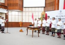 Gubernur Koster Lantik Enam Pimpinan Tinggi Pratama Pemprov Bali Gubernur Bali Wayan Koster melantik enam Pimpinan Tinggi Pratama Pemprov Bali di Gedung Wiswa Sabha Utama