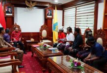 Gubernur Koster Tegaskan Komitmen Lindungi Sopir Transportasi Konvensional Bali Gubernur Bali Wayan Koster menerima audiensi Bali Transport Bersatu di Kantor Gubernur Bali membahas kuota angkutan dan BPJS sopir lokal