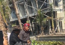 DPRD Tabanan Minta Kecamatan dan Desa Aktif Awasi Pembangunan Ketua Komisi I DPRD Tabanan I Gusti Nyoman Omardani melakukan sidak bangunan yang diduga melanggar tata ruang dan sempadan sungai di Kabupaten Tabanan