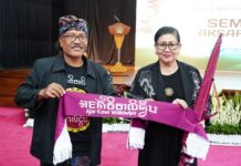 Putri Koster Ajak Generasi Bali Bangga Gunakan Bahasa dan Aksara Daerah Putri Koster saat membuka Seminar Aksara Kawi Peringatan 1112 Tahun Prasasti Blanjong di Gedung Kerta Sabha Denpasar