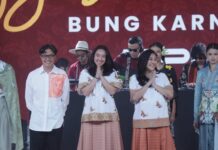 Diah Safira Prananda: Singgasana Seni Bung Karno Usung Spirit Tat Twam Asi Diah Safira Prananda di panggung Singgasana Seni Bung Karno Bali Beach Convention Center Sanur