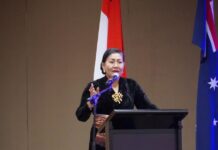 Peringati Hari Perempuan Internasional 2026, Putri Koster Ajak Perempuan Berani Ambil Tindakan Nyata Ketua TP PKK Bali Putri Koster memberikan sambutan pada perayaan Hari Perempuan Internasional 2026 di Hotel Maya Sanur Denpasar