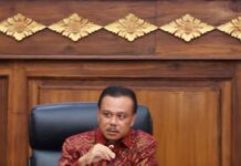 Bali Jadi Pilot Project Digitalisasi Bantuan Sosial Nasional Sekda Bali Dewa Made Indra menghadiri audiensi penguatan implementasi digitalisasi bantuan sosial dan kartu usaha produktif di Kantor Gubernur Bali