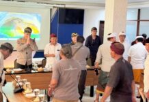 Koster Temui Forkom SSB, Pembuangan Sampah Organik ke TPA Suwung Diizinkan 2 Kali Seminggu Gubernur Bali Wayan Koster bertemu Forkom SSB membahas polemik sampah di TPA Suwung Denpasar