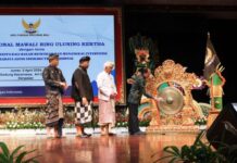 Gubernur Koster Buka Seminar Nasional Mawali Ring Uluning Kertha Gubernur Bali Wayan Koster membuka seminar nasional tentang penguatan Dresta Bali di Taman Budaya Bali