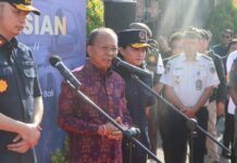 Gubernur Koster Hadiri Gelar Pasukan Imigrasi, Pengawasan WNA Diperketat di Bali Gubernur Bali Wayan Koster menghadiri Gelar Pasukan Patroli Keimigrasian Dharma Dewata 2026 di Lapangan Puputan Margarana Denpasar