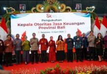 Koster Tekankan Sinergi Keuangan di Pengukuhan Kepala OJK Bali, Dorong Ekonomi Berkelanjutan Gubernur Bali Wayan Koster menghadiri pengukuhan Kepala OJK Provinsi Bali di Denpasar