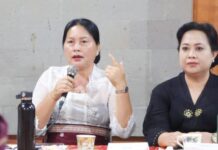 Seniasih Giri Prasta Tegaskan KLA Bukan Sekadar Administrasi, Harus Nyata di Lapangan Ny. Seniasih Giri Prasta saat menjadi narasumber sosialisasi Kabupaten Layak Anak di Gianyar