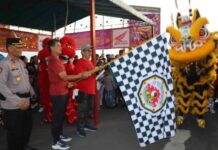 Wabup Gede Supriatna Ikuti Jalan Santai HUT Kongco Seng Hong Ya ke-117 di Singaraja Wabup Buleleng Gede Supriatna melepas peserta jalan santai di TITD Seng Hong Bio Singaraja