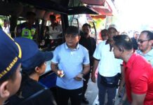 Bupati Sutjidra Luncurkan Mobil Samsat Keliling di Buleleng, Permudah Bayar Pajak Kendaraan Bupati Buleleng Nyoman Sutjidra meresmikan Mobil Samsat Keliling di arena Car Free Day Singaraja