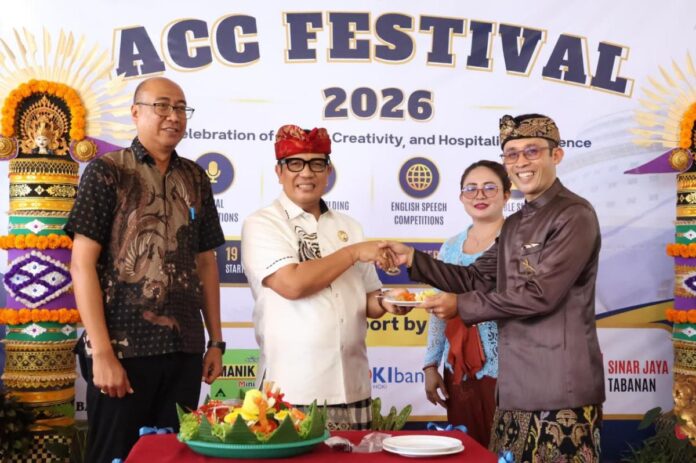 Bupati Tabanan I Komang Gede Sanjaya meresmikan gedung baru dan ACC Café & Resto di Kediri, Tabanan