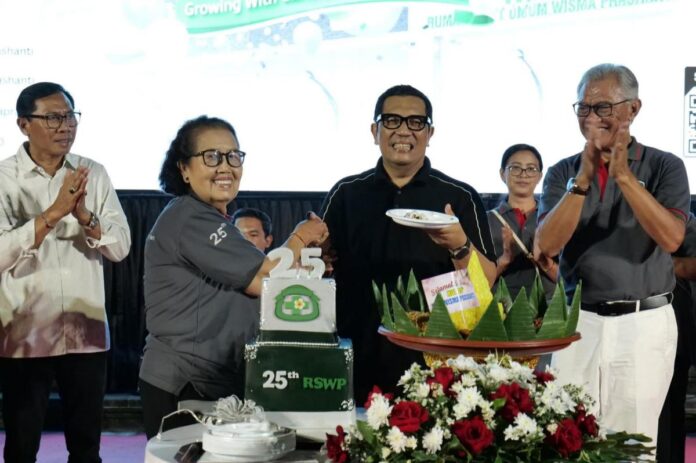 Bupati Tabanan menghadiri HUT ke-25 RSU Wisma Prasanthi