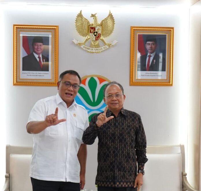 Gubernur Bali Wayan Koster bertemu Menteri Lingkungan Hidup Mohammad Jumhur Hidayat di Jakarta membahas penanganan sampah Bali