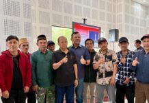 Koster dan Warga Sepakati Pembebasan Lahan Pengembangan Turyapada Tower Gubernur Bali Wayan Koster bertemu warga terkait pengembangan Turyapada Tower