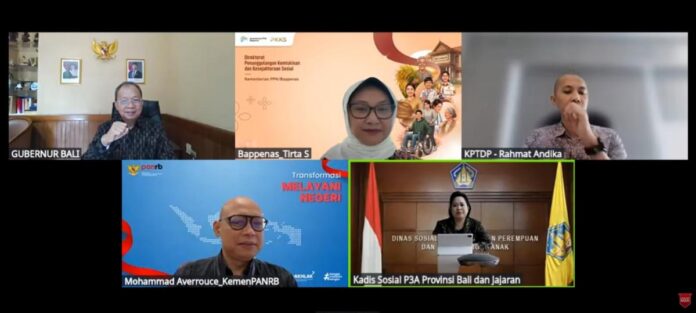 Gubernur Bali Wayan Koster membuka Bimtek Digitalisasi Bantuan Sosial Provinsi Bali melalui Zoom Meeting dari Jakarta