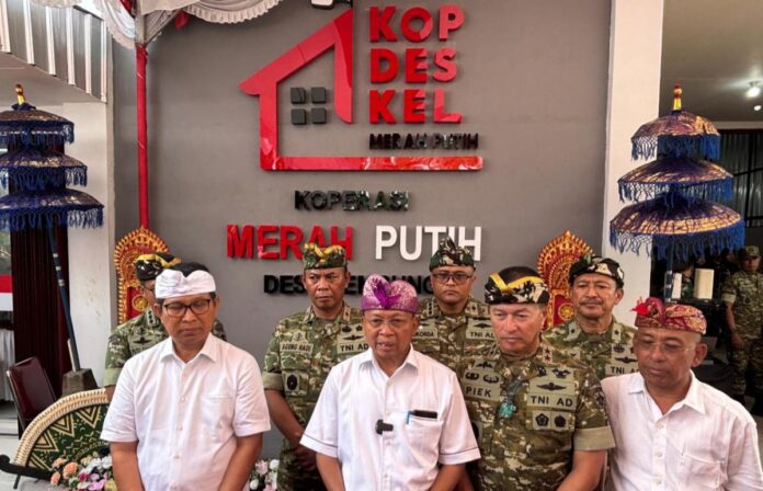 Gubernur Bali Wayan Koster menghadiri peresmian operasional Koperasi Merah Putih di Badung