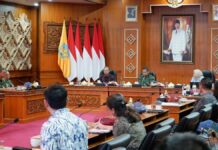 PSEL Bali Segera Dibangun, Koster Targetkan Sampah Denpasar-Badung Tuntas 2028 Gubernur Bali Wayan Koster menjelaskan pembangunan proyek PSEL Bali untuk penanganan sampah Denpasar dan Badung