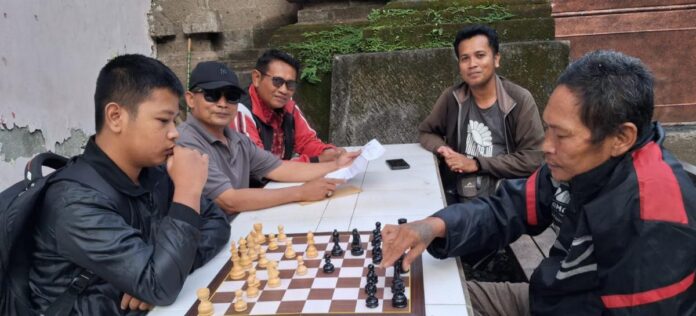 Ketua Bawaslu Tabanan bertemu Ketua KONI Tabanan membahas netralitas olahraga jelang pemilu